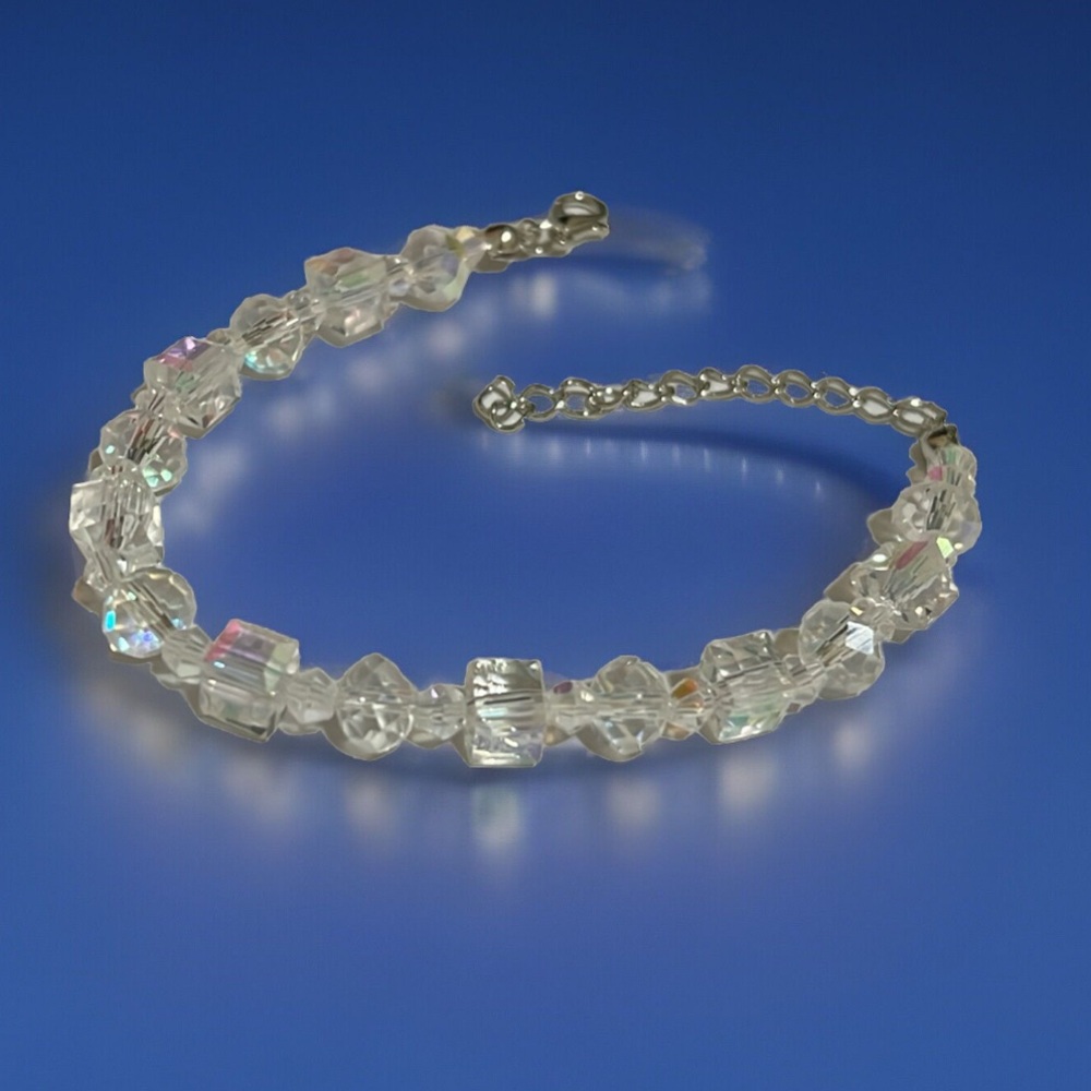 FAUX CRYSTAL CLEAR BEADS BRACELET